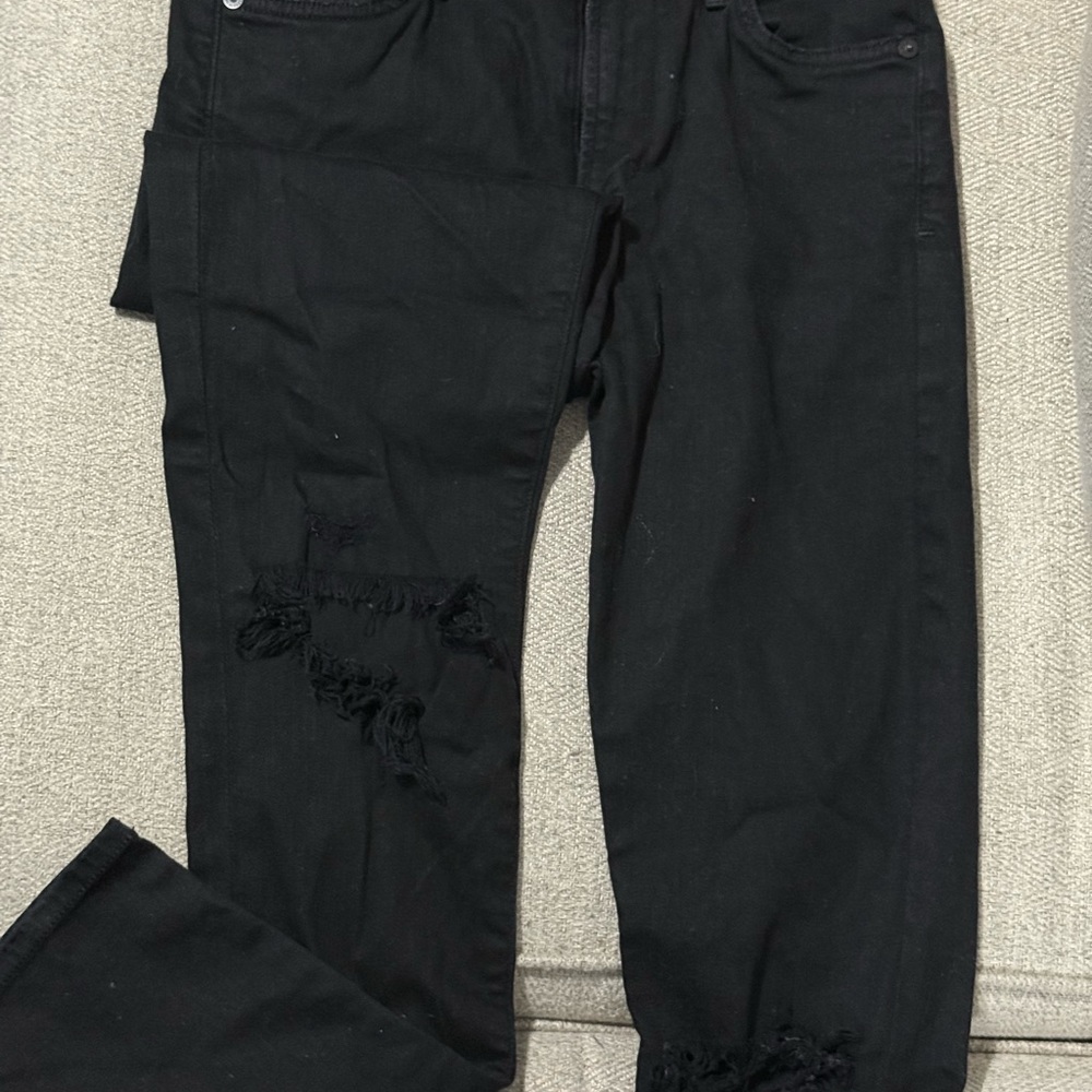 Women’s Black Distressed Jeans